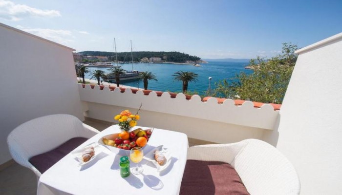 Hotel Biokovo poza 7