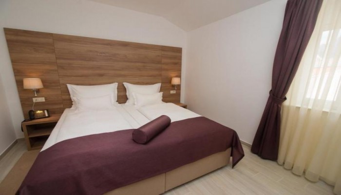 Hotel Biokovo poza 5