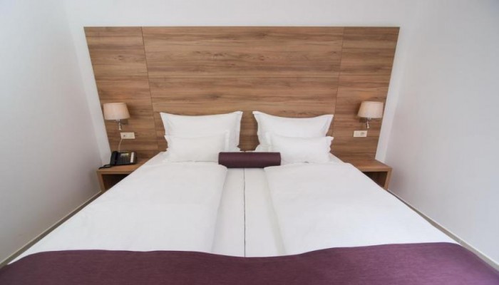 Hotel Biokovo poza 12