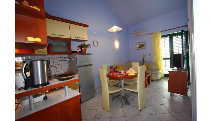 Beach Apartment Lavica poza 8