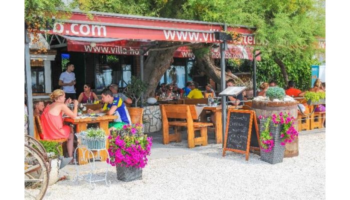 Villa Bb Podstrana poza 7