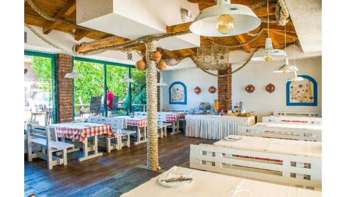 Villa Bb Podstrana poza 1