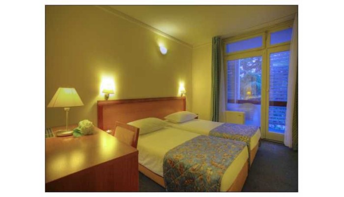 Beach Hotel Jure poza 1