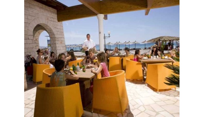 Beach Hotel Jure poza 11