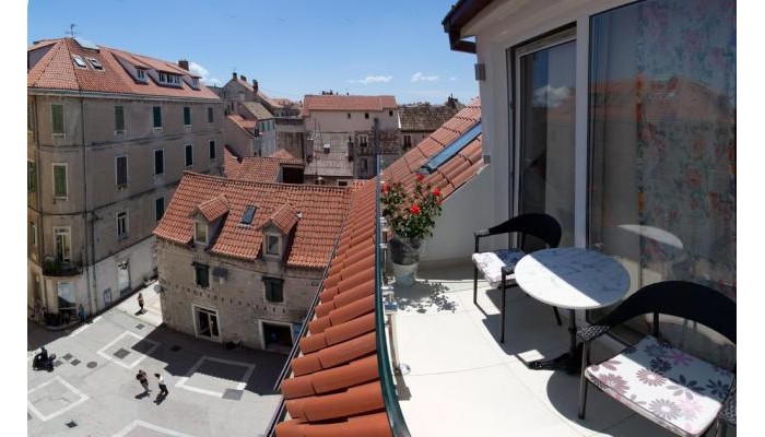 Apartments Tin poza 2