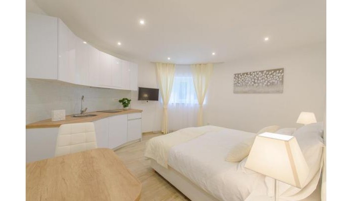 Best Location Apartments poza 0