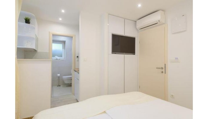 Best Location Apartments poza 12