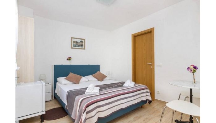 Peruzovic Rooms & Apartments poza 2