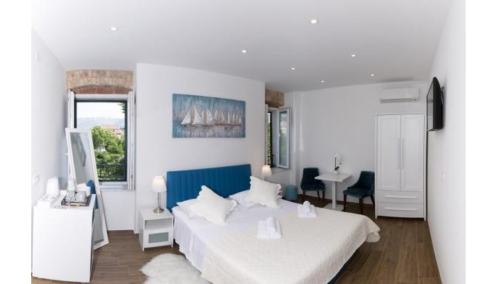 Peruzovic Rooms & Apartments poza 8