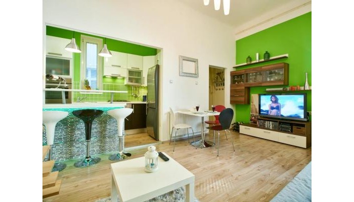 Apartment Green Wall poza 0