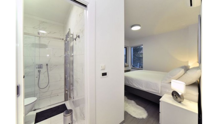 Apartment Luxury 4u poza 8
