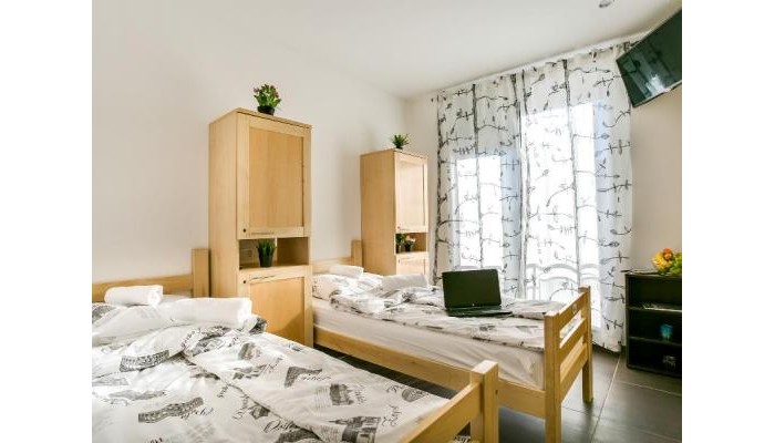 Hotel Hostel Moving poza 9