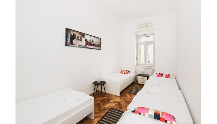 Tia Apartments And Rooms poza 0