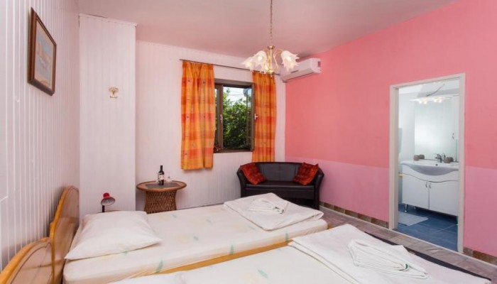 Hotel J&j Bed & Breakfast poza 5